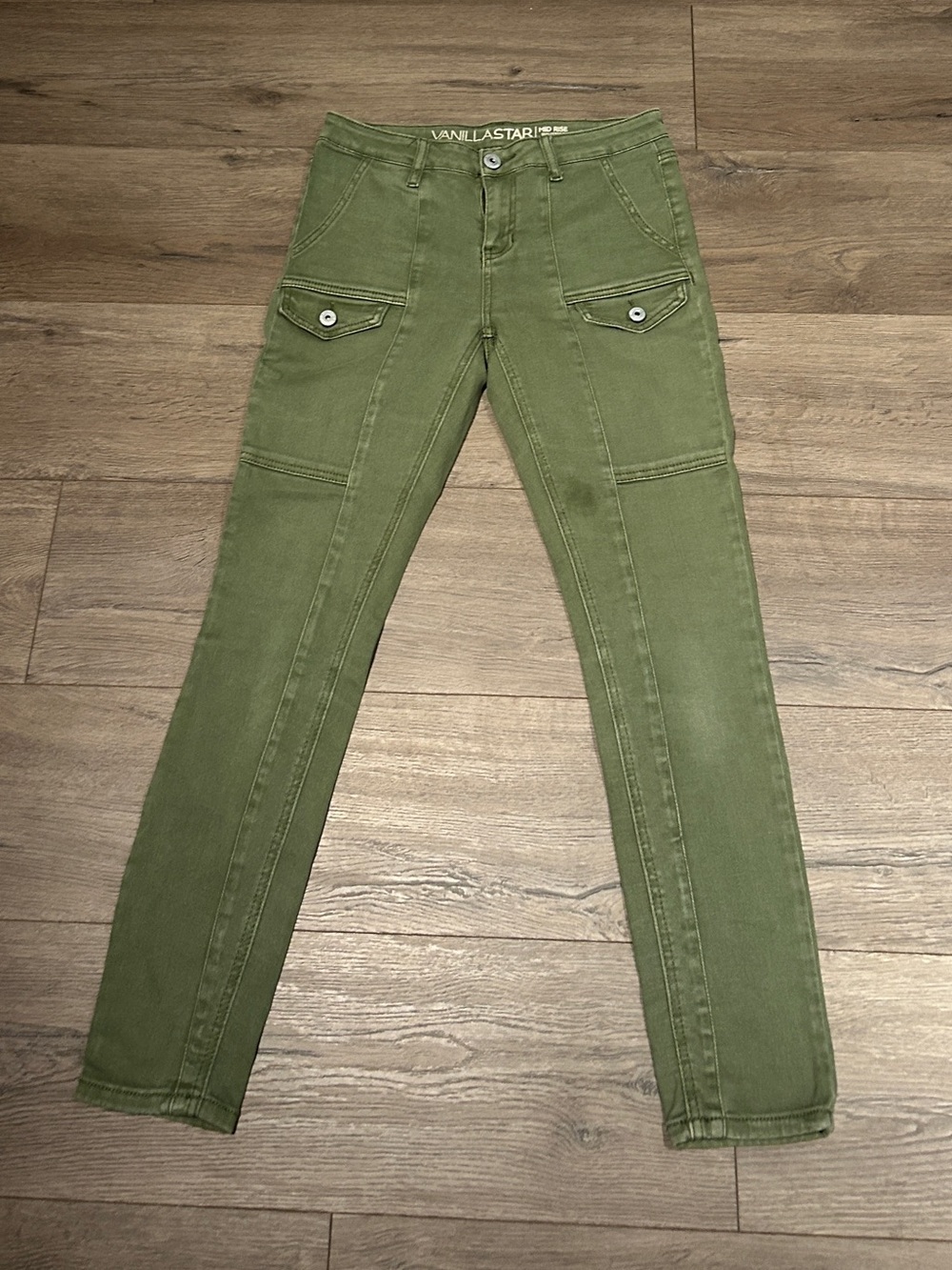 Vanilla Star Mid-Rise Skinny Jeans in Olive